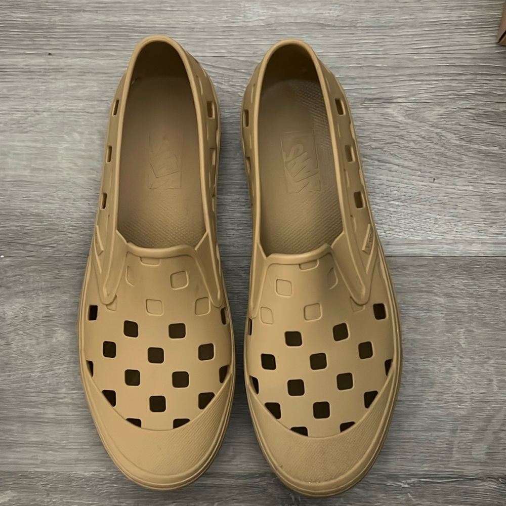 Rubber men’s vans slip on